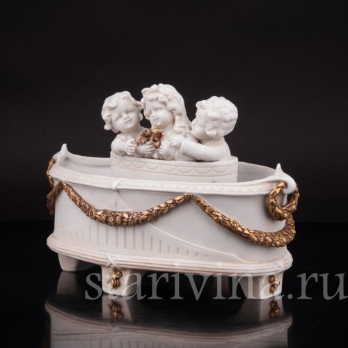 Фарфоровая Ароматница с путти, E. A. Muller, Германия, 1890-1927 гг.