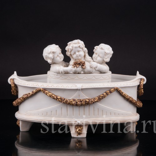 Фарфоровая Ароматница с путти, E. A. Muller, Германия, 1890-1927 гг.