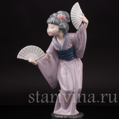 Фарфоровая фигурка девушки Гейша, танец с веерами, Lladro, Испания, 1978 год.