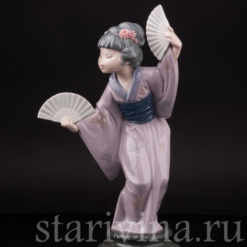 Фарфоровая фигурка девушки Гейша, танец с веерами, Lladro, Испания, 1978 год.
