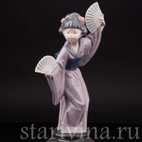 Фарфоровая фигурка девушки Гейша, танец с веерами, Lladro, Испания, 1978 год.