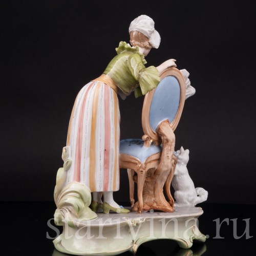 Фарфоровая статуэтка Горничная с кошкой, Volkstedt, Германия, кон. 19 в.