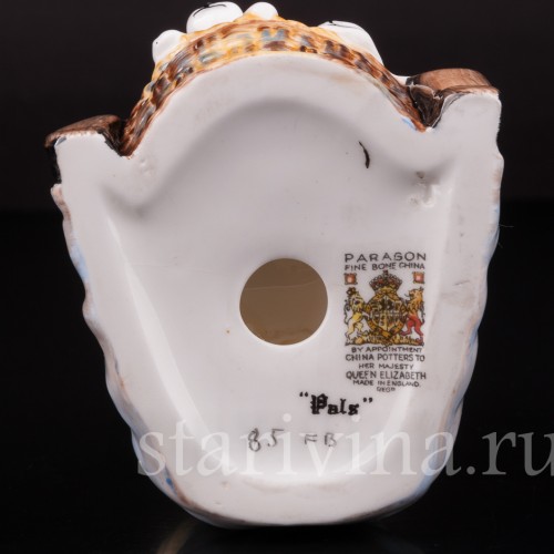 Фигурка из фарфора Мальчик со щенками, Paragon Англия, вт. пол. 20 века.