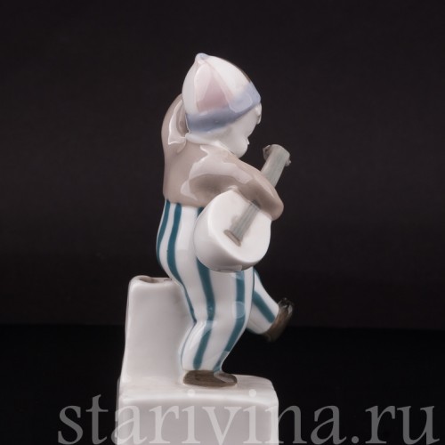 Фигурка мальчика из фарфора Маленький музыкант, Goebel, Германия, нач. 20 в.