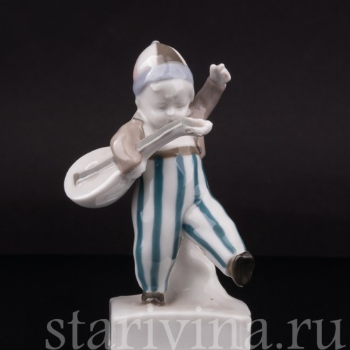 Фигурка мальчика из фарфора Маленький музыкант, Goebel, Германия, нач. 20 в.