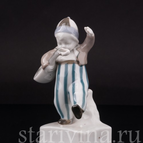 Фигурка мальчика из фарфора Маленький музыкант, Goebel, Германия, нач. 20 в.