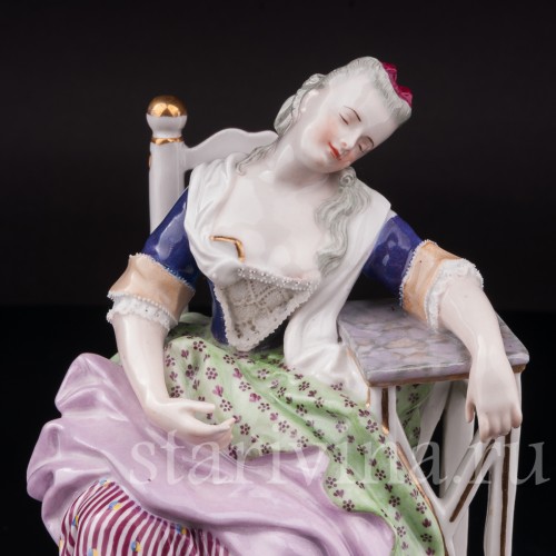 Фарфоровая фигурка девушки Спящая Луиза, Royal Wien, Австрия, 1846 год.
