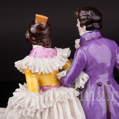 Фарфоровая статуэтка Пара на прогулке, кружевная, Muller & Co, Германия, перв. пол. 20 в.