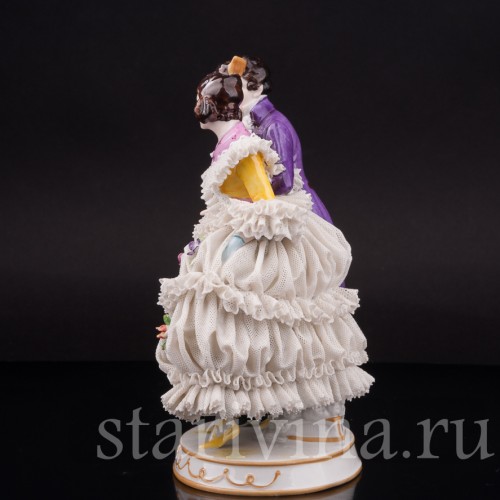 Фарфоровая статуэтка Пара на прогулке, кружевная, Muller & Co, Германия, перв. пол. 20 в.