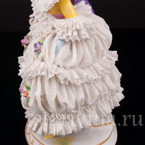 Фарфоровая статуэтка Пара на прогулке, кружевная, Muller & Co, Германия, перв. пол. 20 в.