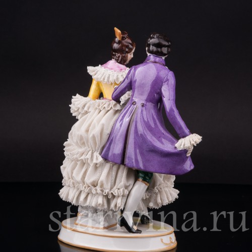 Фарфоровая статуэтка Пара на прогулке, кружевная, Muller & Co, Германия, перв. пол. 20 в.