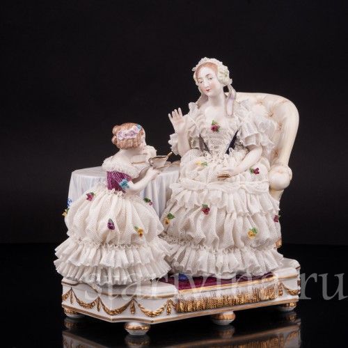 Фарфоровая статуэтка Чашечка чаю, кружевная, Dressel, Kister & Co, Германия, нач. 20 в.