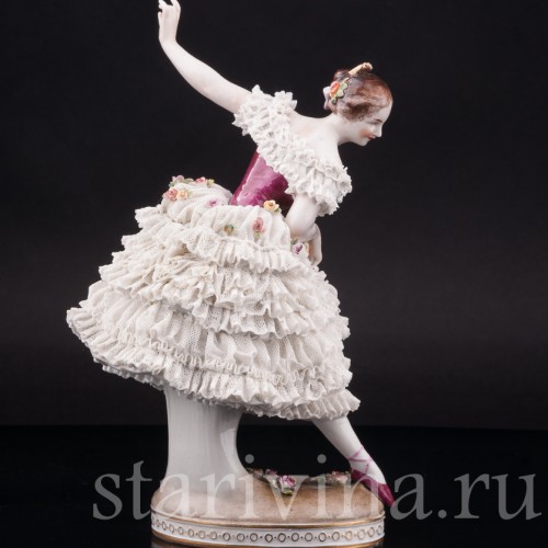 Фарфоровая статуэтка балерины Фанни Эльслер, кружевная, Volkstedt, Германия, до 1935 г.