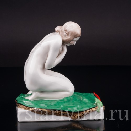 Фарфоровая статуэтка Девушка и лягушка, Galluba & Hofmann, Германия, 1905-1937 гг.