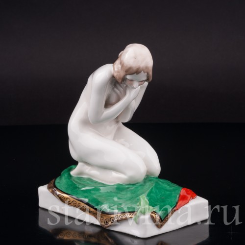 Фарфоровая статуэтка Девушка и лягушка, Galluba & Hofmann, Германия, 1905-1937 гг.