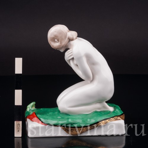 Фарфоровая статуэтка Девушка и лягушка, Galluba & Hofmann, Германия, 1905-1937 гг.