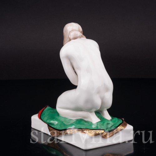 Фарфоровая статуэтка Девушка и лягушка, Galluba & Hofmann, Германия, 1905-1937 гг.