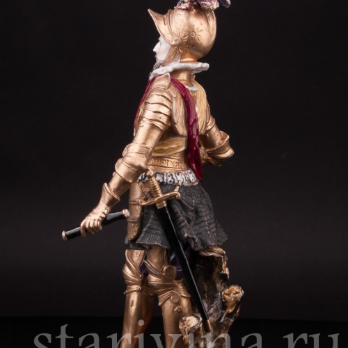 Фарфоровая статуэтка Полководец в доспехах, Германия, 19 в.