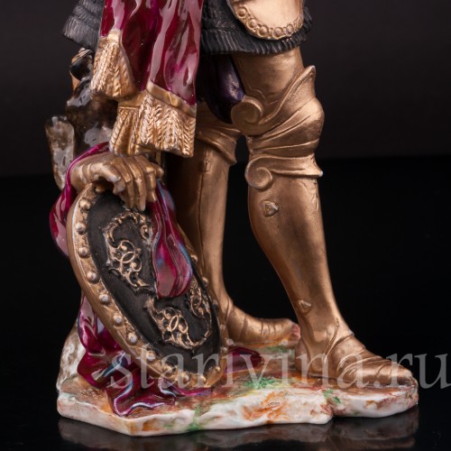 Фарфоровая статуэтка Полководец в доспехах, Германия, 19 в.