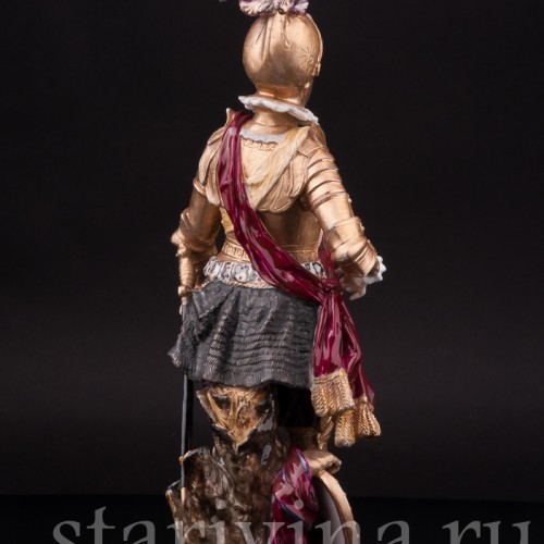 Фарфоровая статуэтка Полководец в доспехах, Германия, 19 в.