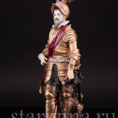 Фарфоровая статуэтка Полководец в доспехах, Германия, 19 в.