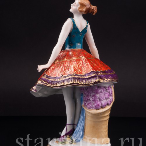 Фигурка из фарфора Танцовщица Sitzendorf, Германия, кон. 19 - нач. 20 вв.
