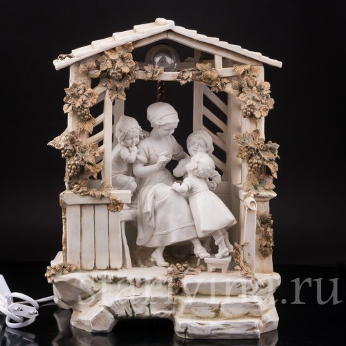 Фарфоровая лампа В беседке, E. A. Muller, Германия, кон. 19 - нач. 20 вв.