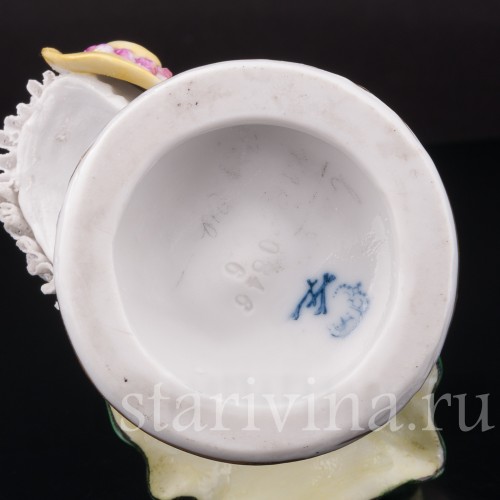 Фарфоровая статуэтка Пара на прогулке, кружевная, E. A. Muller, Германия, нач. 20 в.