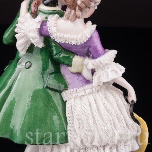 Фарфоровая статуэтка Пара на прогулке, кружевная, E. A. Muller, Германия, нач. 20 в.