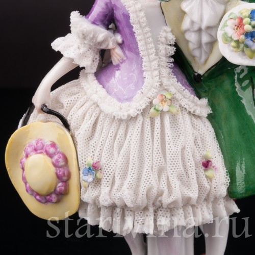 Фарфоровая статуэтка Пара на прогулке, кружевная, E. A. Muller, Германия, нач. 20 в.