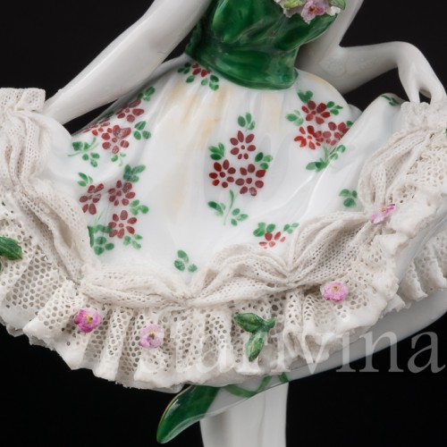 Фарфоровая статуэтка Балерина в зеленом платье, кружевная, Дрезден, Германия, нач. 20 в.