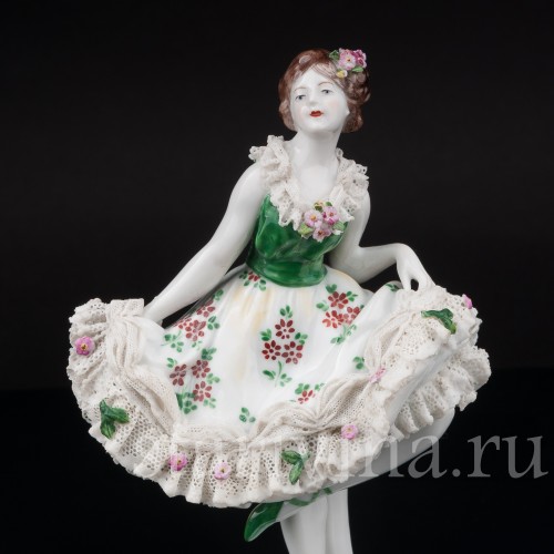 Фарфоровая статуэтка Балерина в зеленом платье, кружевная, Дрезден, Германия, нач. 20 в.