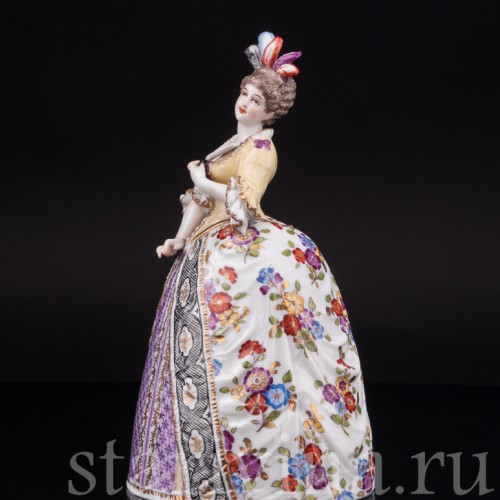 Фарфоровая статуэтка Дама с веером, колокольчик, Helena Wolfsohn, Германия, кон. 19 - нач. 20 вв.