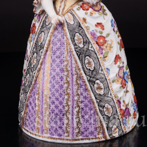 Фарфоровая статуэтка Дама с веером, колокольчик, Helena Wolfsohn, Германия, кон. 19 - нач. 20 вв.