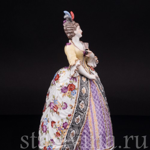 Фарфоровая статуэтка Дама с веером, колокольчик, Helena Wolfsohn, Германия, кон. 19 - нач. 20 вв.