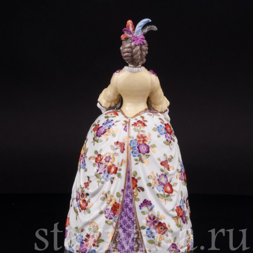 Фарфоровая статуэтка Дама с веером, колокольчик, Helena Wolfsohn, Германия, кон. 19 - нач. 20 вв.