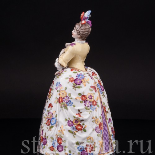 Фарфоровая статуэтка Дама с веером, колокольчик, Helena Wolfsohn, Германия, кон. 19 - нач. 20 вв.