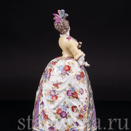 Фарфоровая статуэтка Дама с веером, колокольчик, Helena Wolfsohn, Германия, кон. 19 - нач. 20 вв.