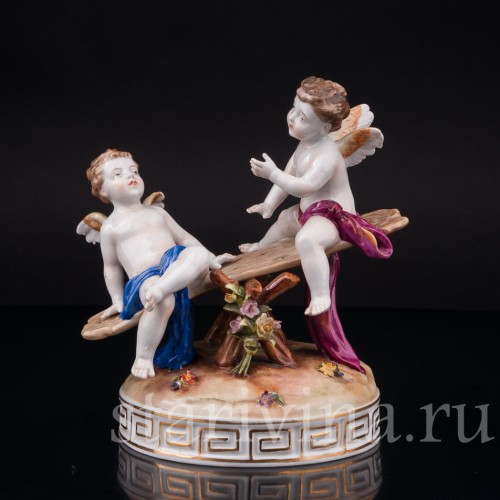 Фигурка из фарфора Ангелочки на качелях Дрезден, Германия, сер. 20 в.