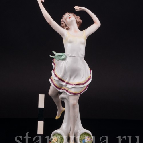 Фарфоровая статуэтка Танцующая девушка, Scheibe-Alsbach, Германия, перв. пол. 20 в.