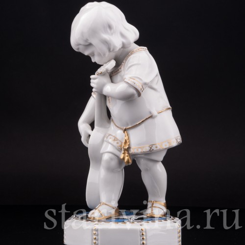 Фигурка из фарфора Мальчик с гитарой, Hertwig & Co, Германия, 1920-40 гг.