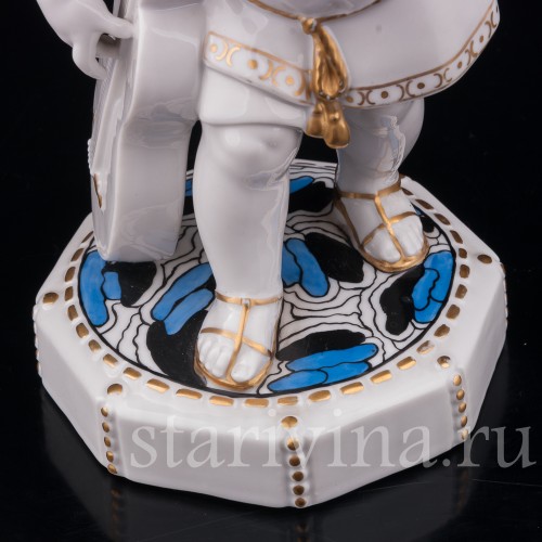 Фигурка из фарфора Мальчик с гитарой, Hertwig & Co, Германия, 1920-40 гг.