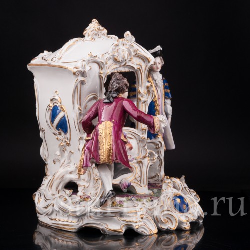 Композиция из фарфора Сцена у портшеза, кружевная, Volkstedt, Германия, нач. 20 в.