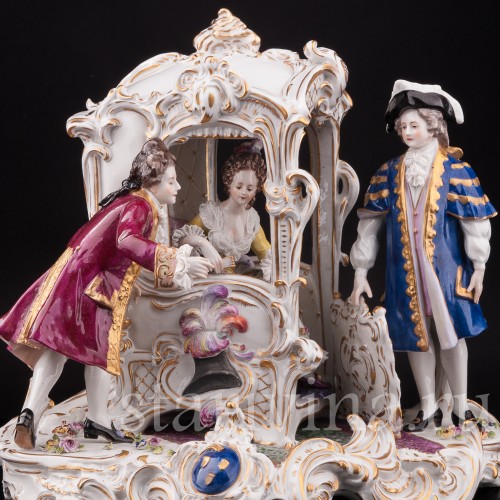 Композиция из фарфора Сцена у портшеза, кружевная, Volkstedt, Германия, нач. 20 в.