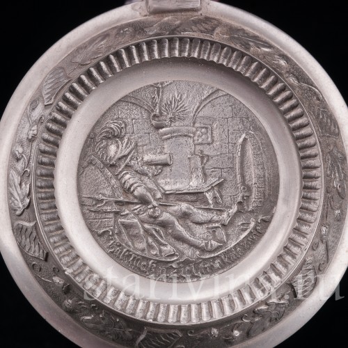 Старинная пивная кружка Отдыхающий воин, 1/2 л, Германия, вт. пол. 20 в.