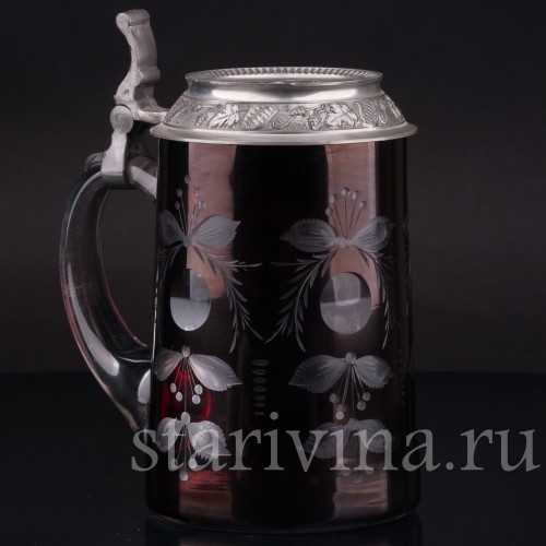 Старинная пивная кружка Отдыхающий воин, 1/2 л, Германия, вт. пол. 20 в.