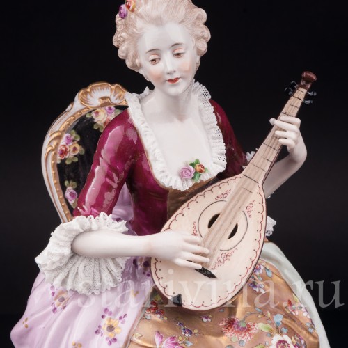 Фарфоровая статуэтка Дама с лютней, кружевная, Volkstedt, Германия, кон. 19 в.