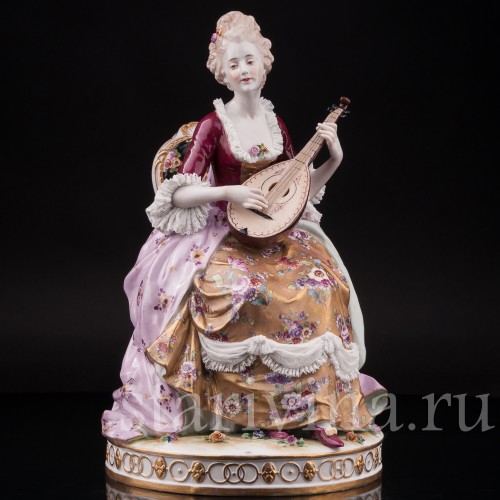 Фарфоровая статуэтка Дама с лютней, кружевная, Volkstedt, Германия, кон. 19 в.