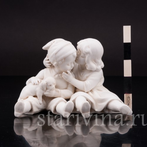 Фигурка из фарфора Дети со щенком Германия, нач. 20 в.
