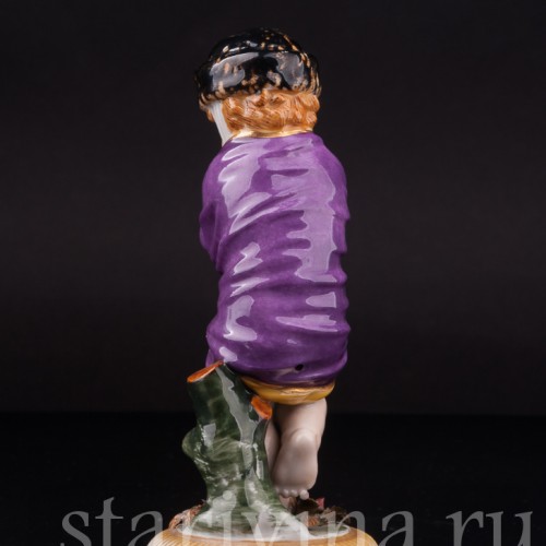 Фигурка из фарфора Аллегория зимы Muller & Co, Германия, нач. 20 в.